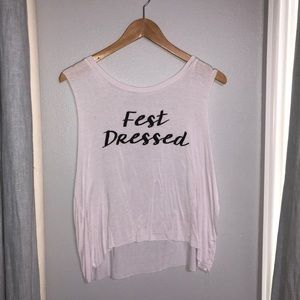 SOFT AND COMFY “FEST DRESSED” workout top